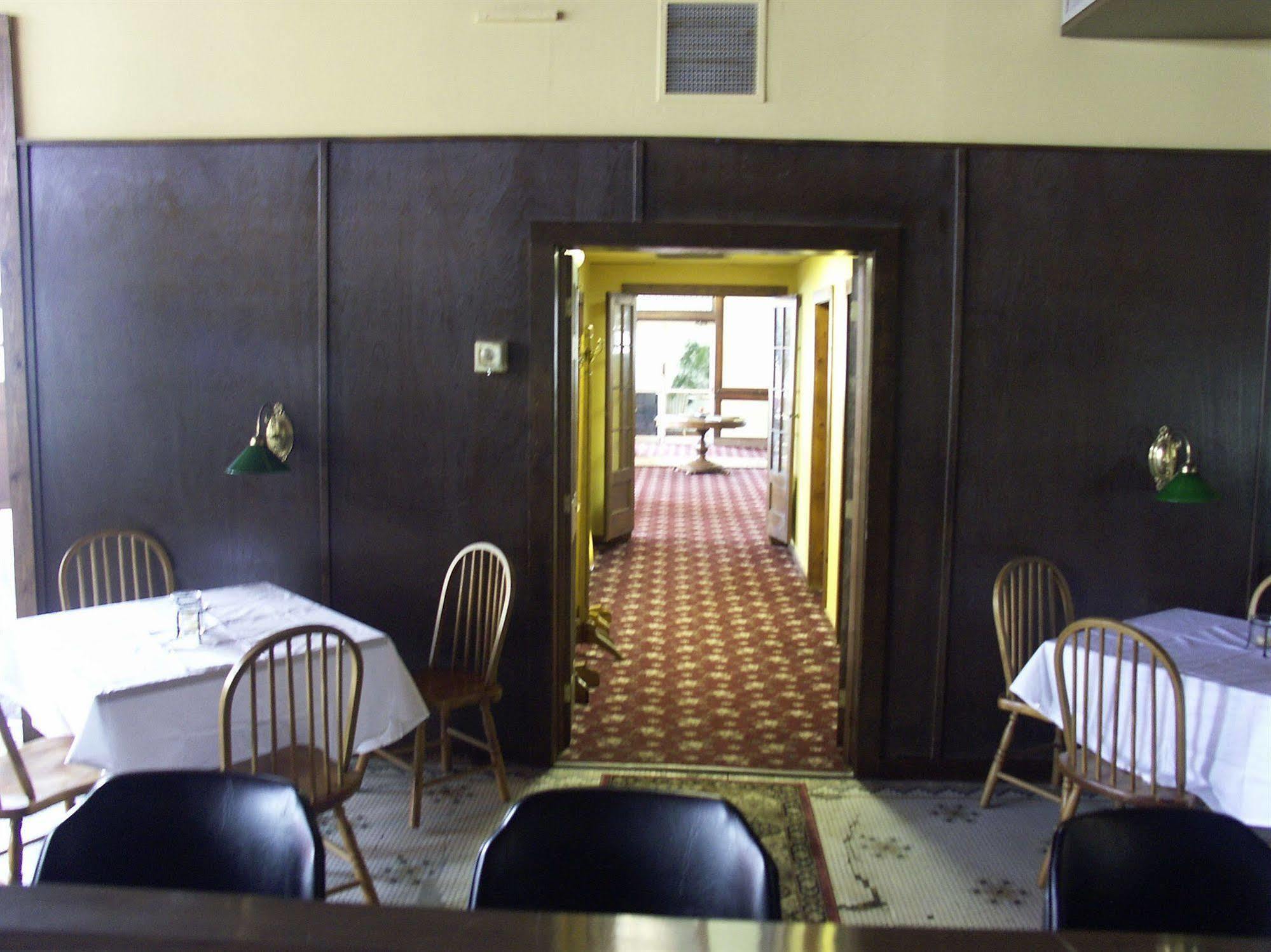 Karsten Hotel Kewaunee ภายนอก รูปภาพ