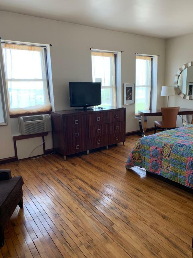 Karsten Hotel Kewaunee ภายนอก รูปภาพ