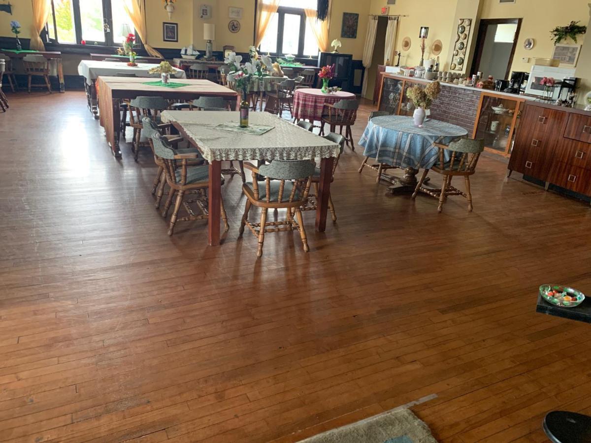 Karsten Hotel Kewaunee ภายนอก รูปภาพ
