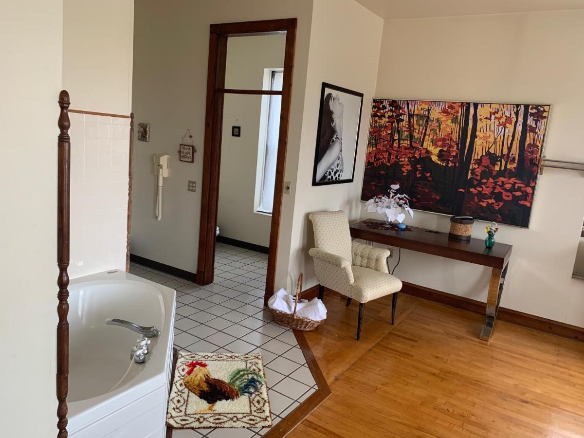 Karsten Hotel Kewaunee ภายนอก รูปภาพ